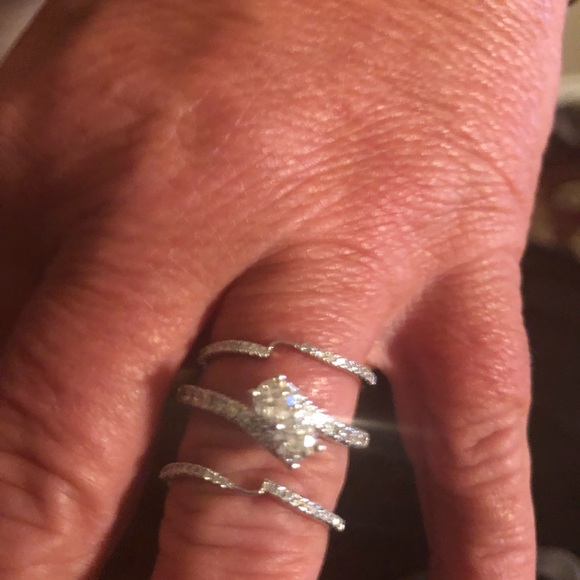 1 carrot diamond ring with all original papers - Picture 3 of 6